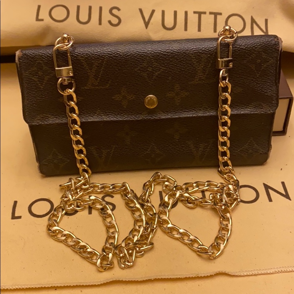 Louis Vuitton Vintage Bifold Wallet Clutch